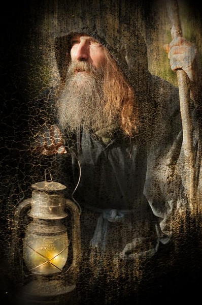 “The Golden Lantern On A Stick” Is Presented To Chuck Wallgrip At The 2015 Hermit Of The Year&nbsp;Awards